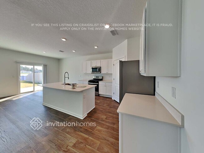 Photo - 674 Orellana Rd