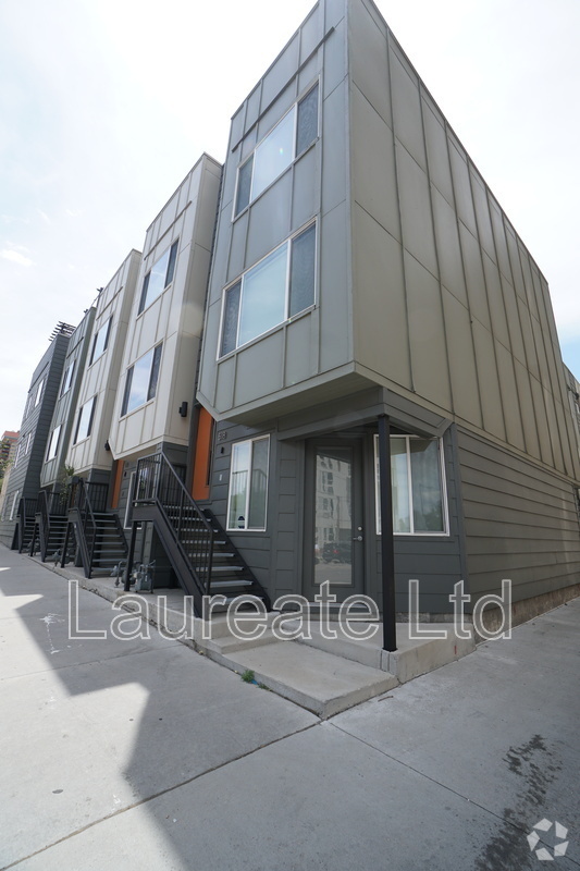 Building Photo - 518 Park Ave W Rental