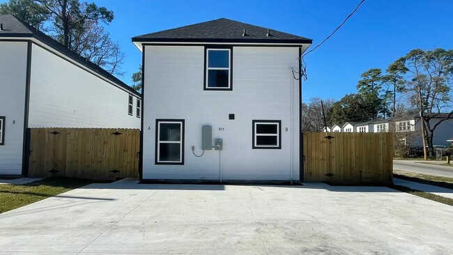 Building Photo - 6011 Wedgefield St Rental
