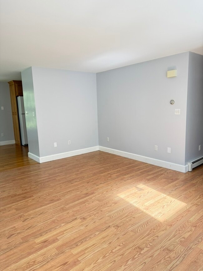 Living room corner opposite 3 windows - 20 Partridge Ln Unit 20 Partridge Lane Boxford