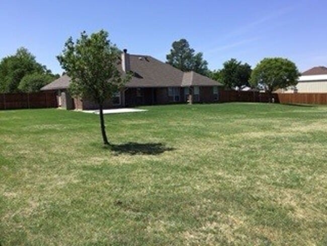 Photo - COMING SOON!!! Beautiful 5/15/2 - NEW FLOORING - Great OUTDOOR LIVING - ALEDO ISD