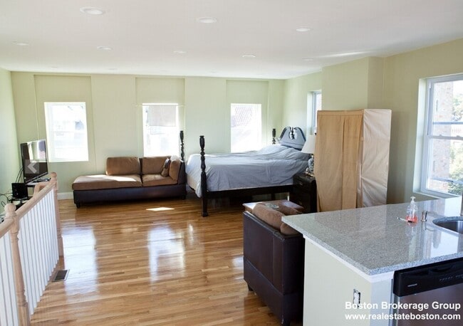 Photo - 4 Kearsarge Ave Unit 3