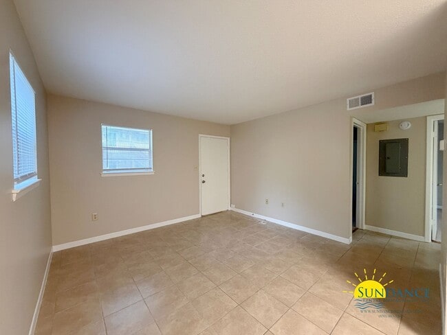 Photo - 709 Green St