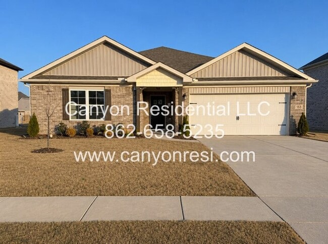 Building Photo - Great 3 BR 2 BA in great location won't last long!