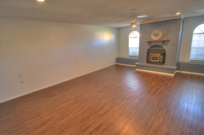 Photo - NE Heights 3 Bedroom 2 Bathroom