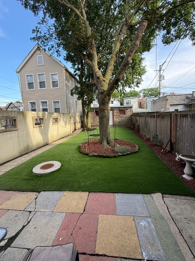 Photo - 2931 W Belmont Ave Unit 1