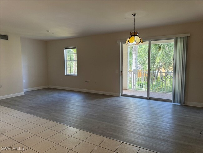 Building Photo - 3947 Del Sol Ln Unit 202 Rental
