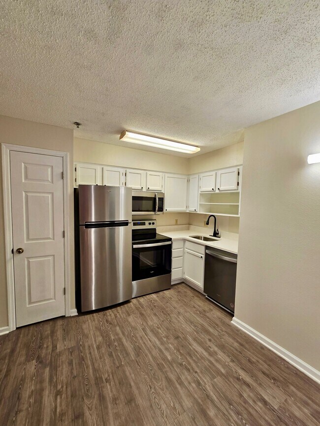 Photo - 200 Sandestin Ln