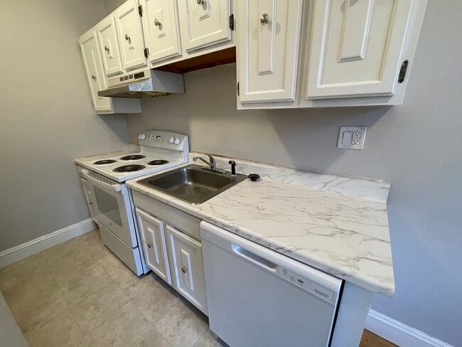 Photo - 52 Strathmore Rd Unit 24