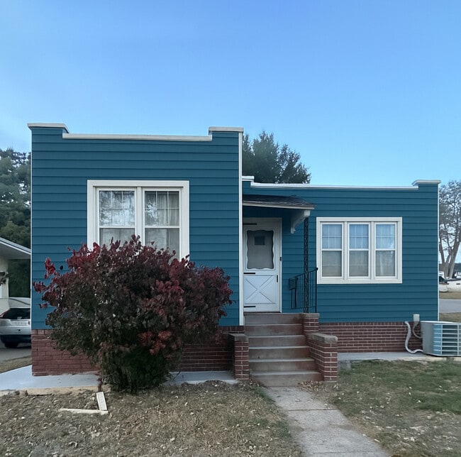 Building Photo - 1223 26th St