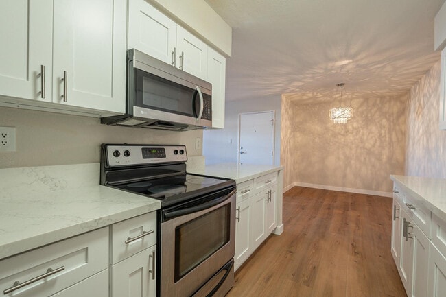 Photo - 5995 N 78th St Unit 1107