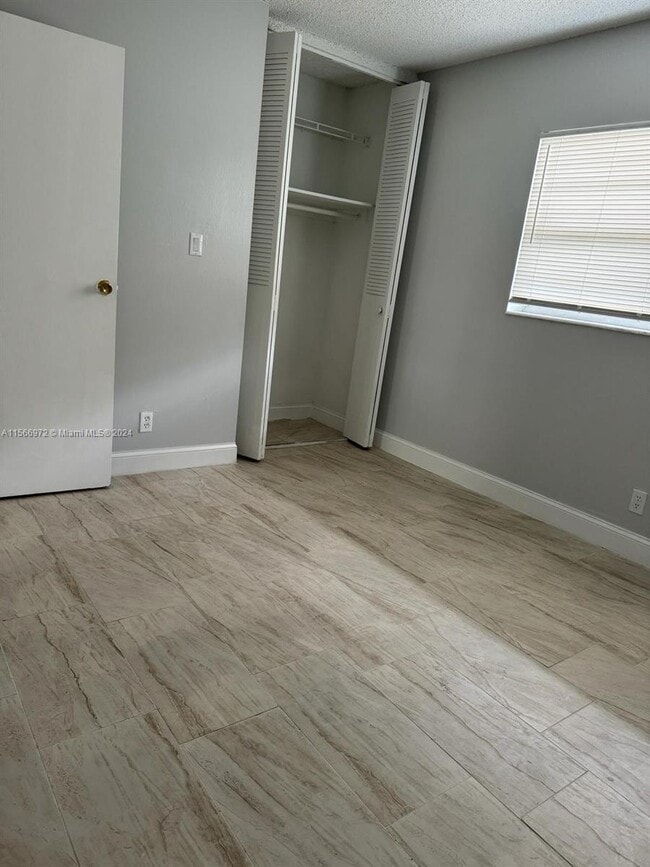 Photo - 5000 NW 36th St Unit 402