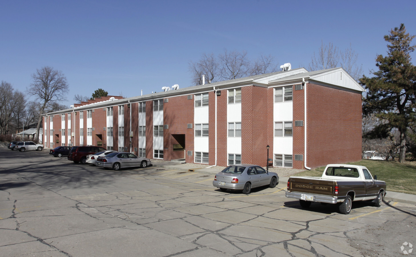 Photo - Country Park Apartments