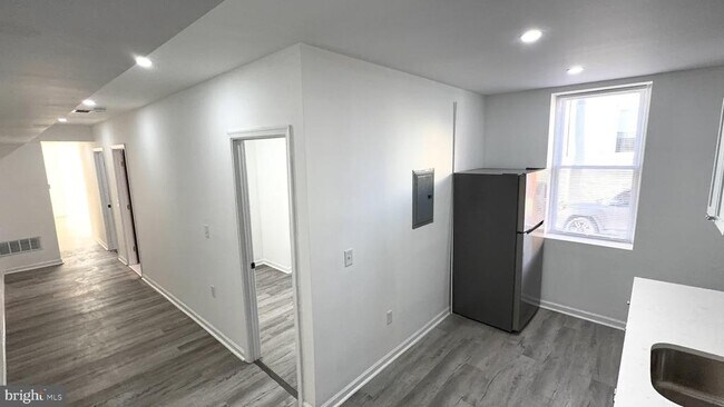 Photo - 1621 N 33rd St Unit 1