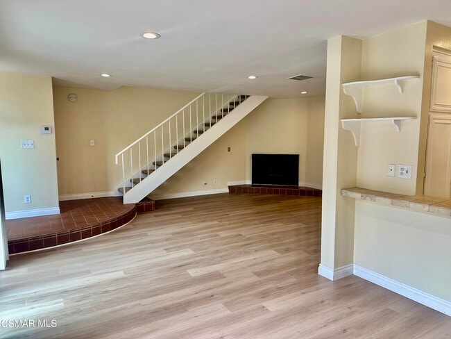 Photo - 3719 Summershore Ln