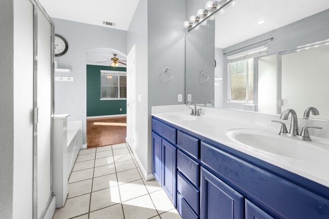 Photo - 1634 Sierra Creek Dr