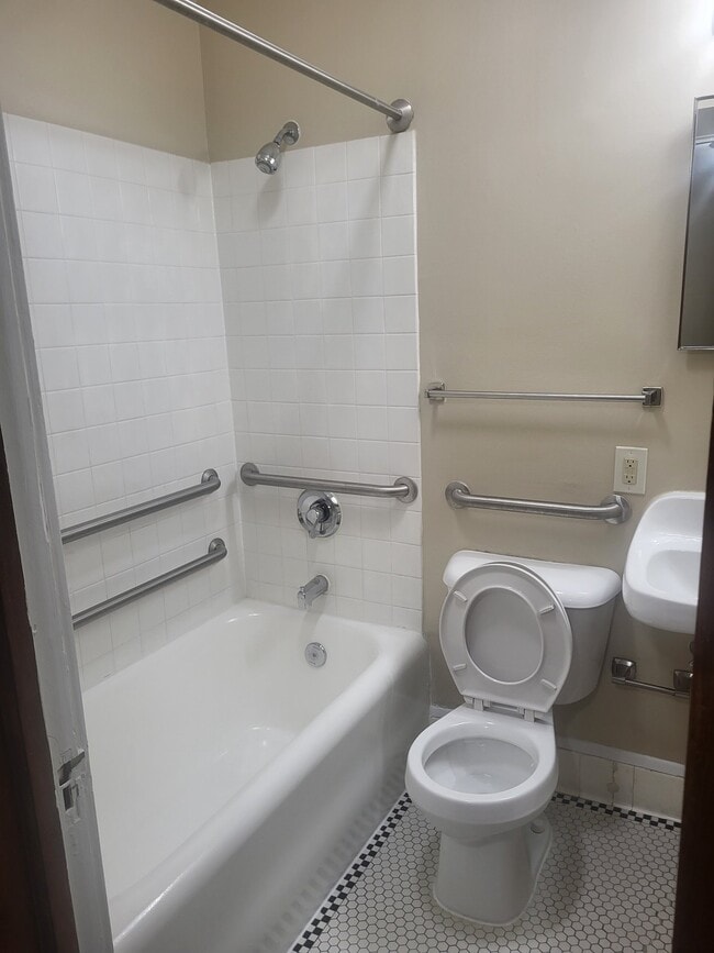 Photo - 3958 N 22nd St Unit 201