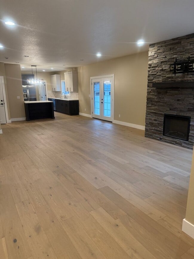 Photo - Newly Remolded 4-bedroom 3 bath Home in Downtown Woodland WA