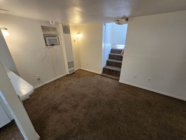 Photo - 418 Field St Unit #B