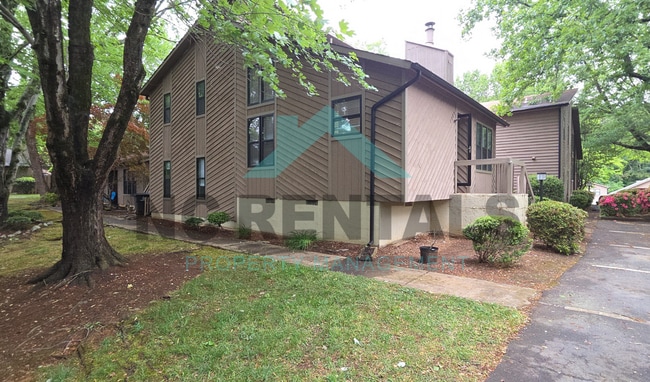 Photo - 1889 Stonewood Dr SW