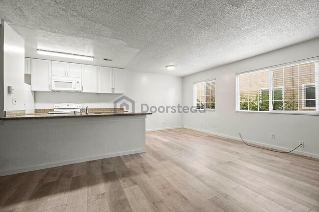 Photo - 1214 Sycamore Dr Unidad Apt 3