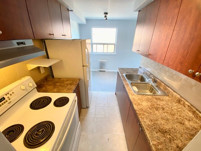 Photo - 127 Scarlett Rd Unit 4