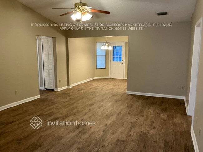 Photo - 10669 Parliament Pl