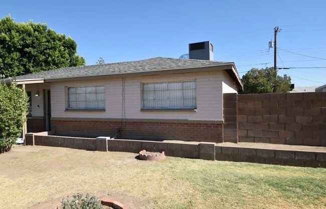 Photo - 2308 W Freeway Ln