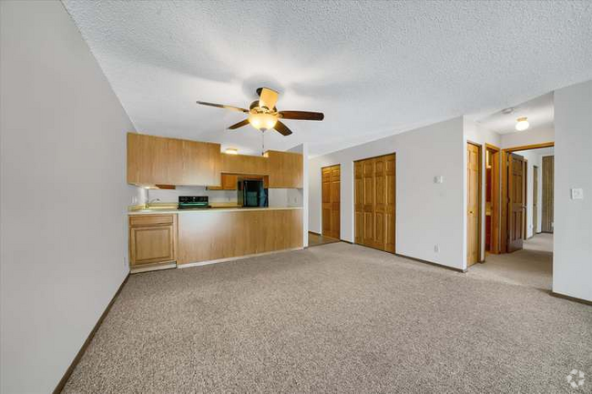 Building Photo - 925 30th Ave S Rental