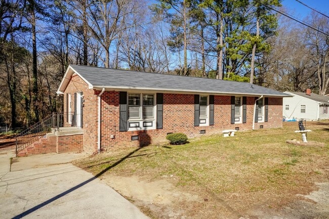 Photo - Large Single Family Home!