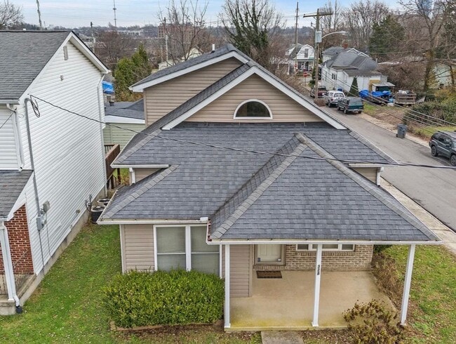 Photo - 3 Bedroom Available Now!