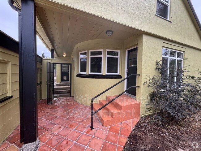 Building Photo - 364 W Selmar Ct Rental