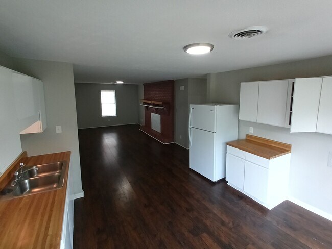 Photo - 52 Brianfield Dr Unit C