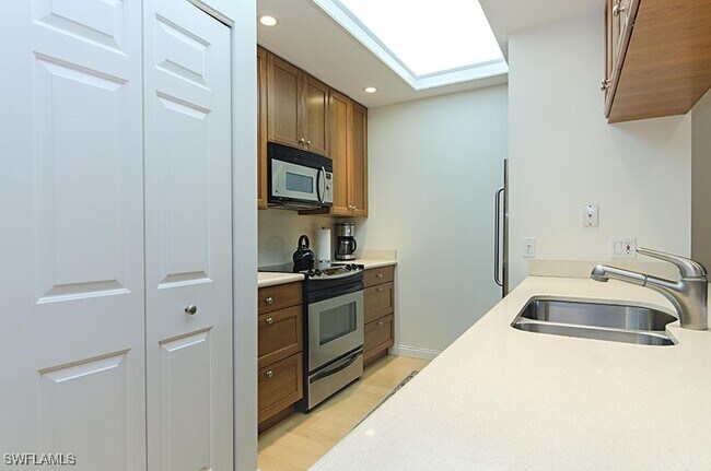 Photo - 3621 Wild Pines Dr Unidad 207