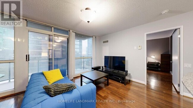 Photo - 33 Sheppard Ave E Unité 1105