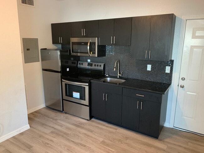 Photo - Studio Bed/1 Bath - Unit 3