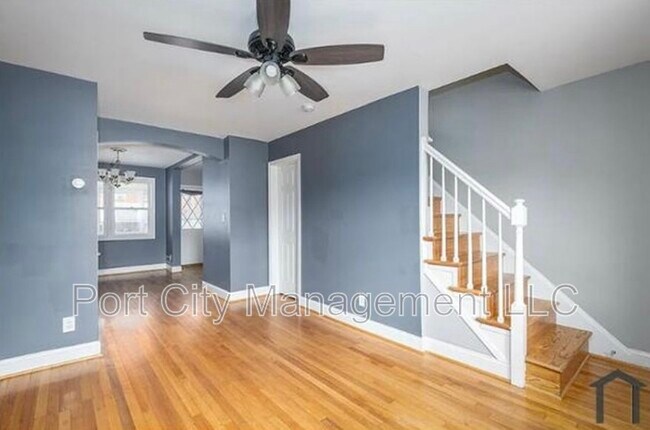 Photo - 6816 Gough St