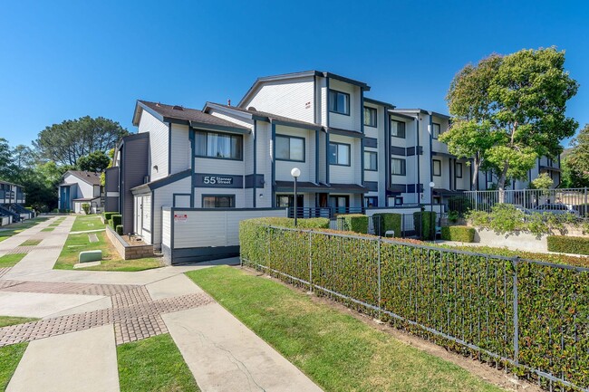 Building Photo - Upgraded 2 Bedroom, 2 Bathroom Cedar Creek Condo by Cal Poly