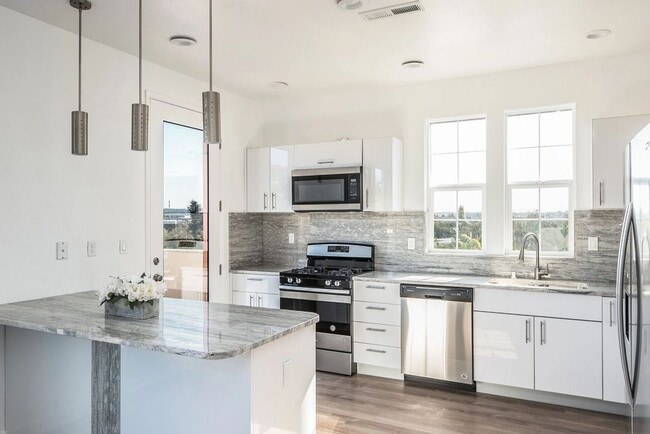 34 Blackbird Cir