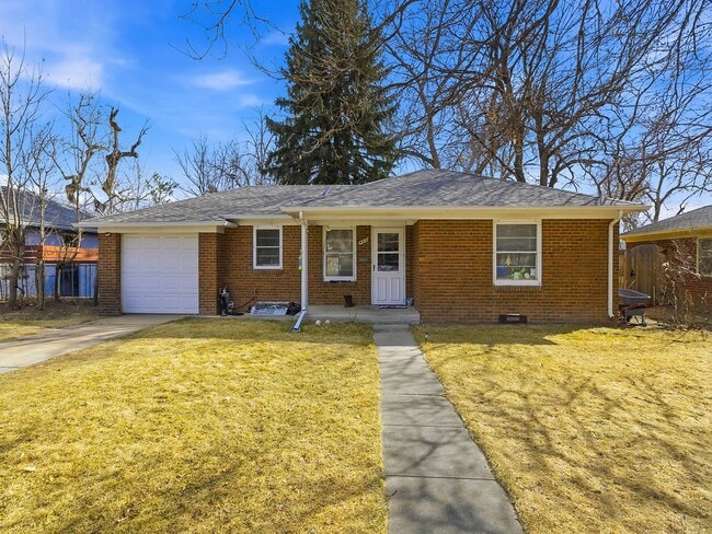 Building Photo - Cozy 2 Bed, 1 Bath House in Central Fort Collins! Avail. June 10th!
