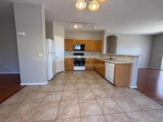 Photo - 8720 E Knowles Ave