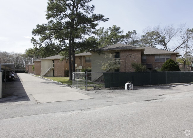 Hollister Apartments