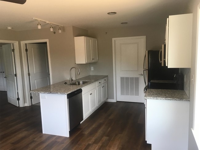 Photo - 124 Atkins Farm Ln Unit 302
