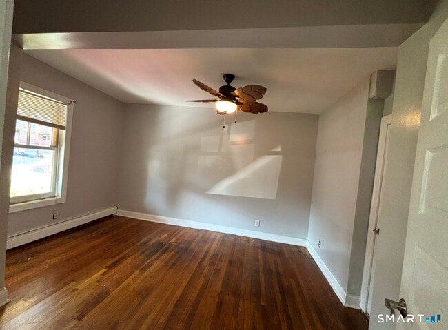 16 Case St