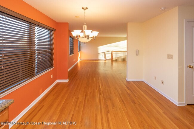 Photo - 83 N Main St Unidad C