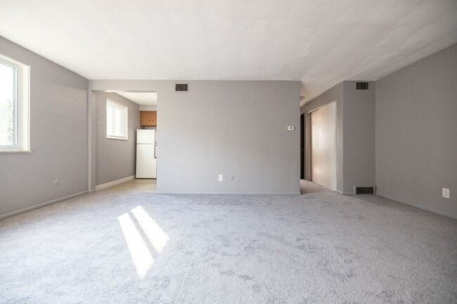 Photo - Broadway Manor Apartments