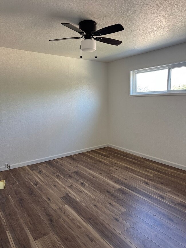 Photo - ***Now Available!! Wonderful Home In The Country With Pool***
