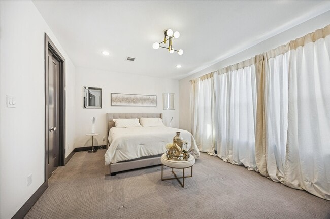 Photo - 1404 Goliad St