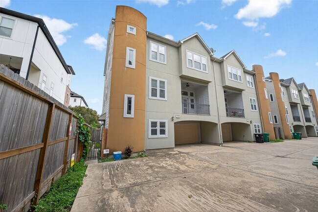 Photo - 5732 Kansas St