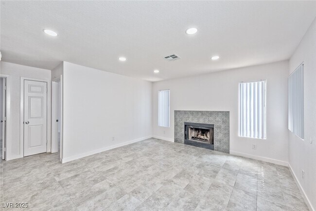 Photo - 1870 Nebula Dr Unidad 274